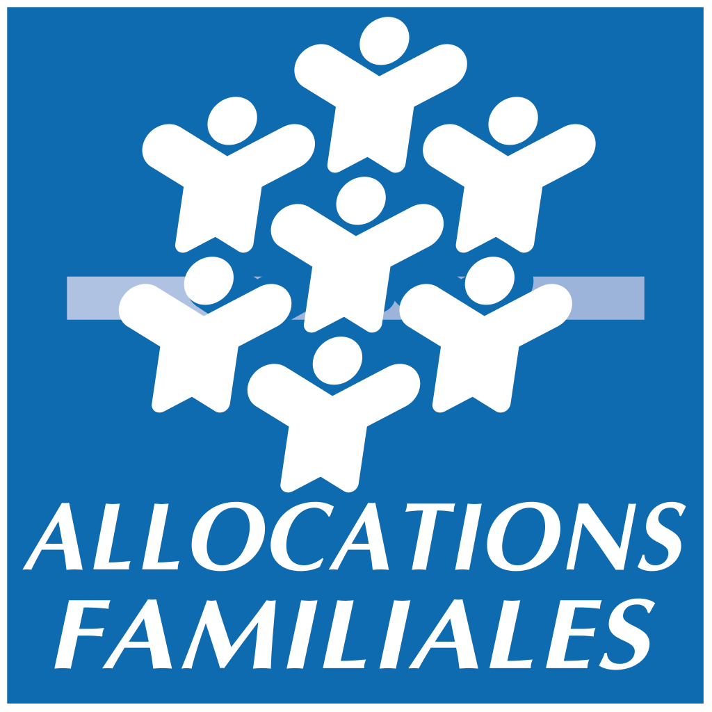 Logo de la Caisse d'Allocations Familiales : Un fond bleu renfermant six silhouettes humaines blanches aux bras ouverts, survolant une bande horizontale claire, avec l’inscription « ALLOCATIONS FAMILIALES » en lettres blanches italique au bas.
